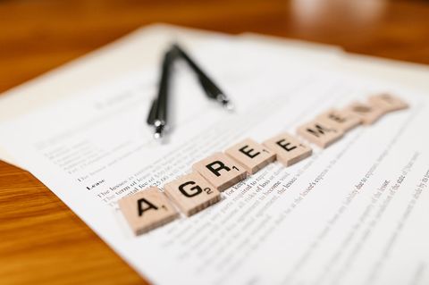 Почему подрядчик предлагает работать без актов: три основные причины